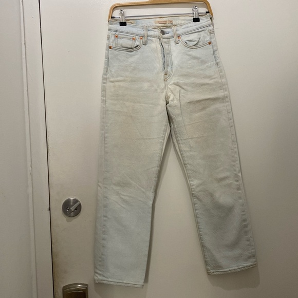 Levi’s Premium Wedgie Straight Jeans - Picture 1 of 7